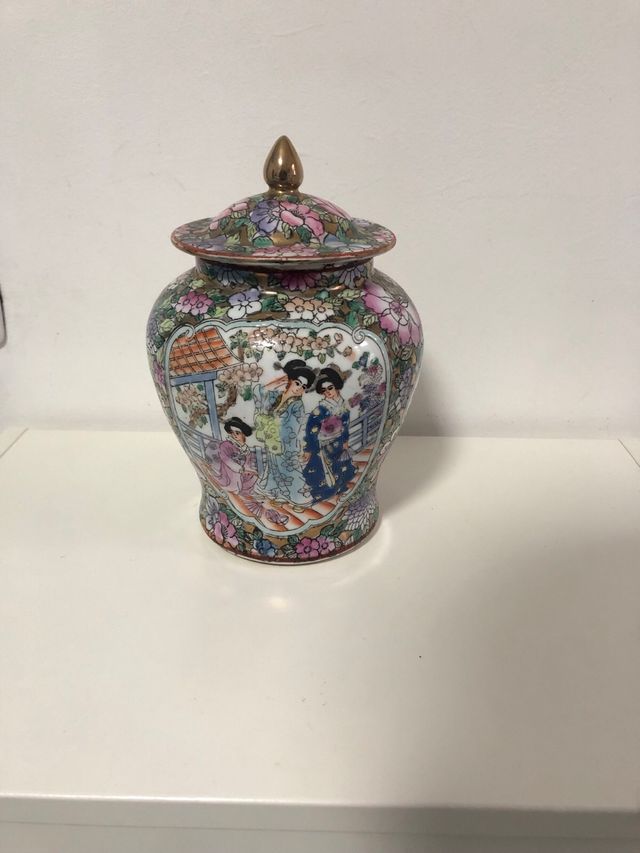 Vaso in ceramica giapponese