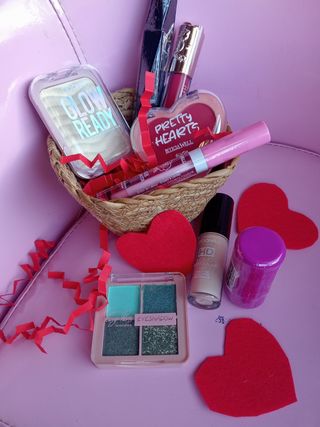 Cesta regalo especial San Valentín Maq. Perfume