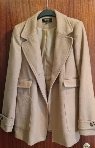 Abrigo corto mujer, Talla 42,muy bueno,casi nuevo