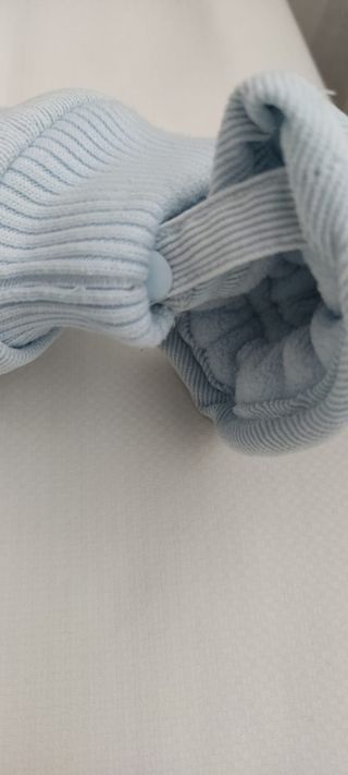 Buzo bebé con guantes y patucos Neck-Neck 6 meses