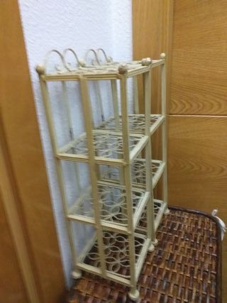 Estanterías de hierro tamaño pequeño