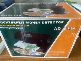 Detector de billetes falsos