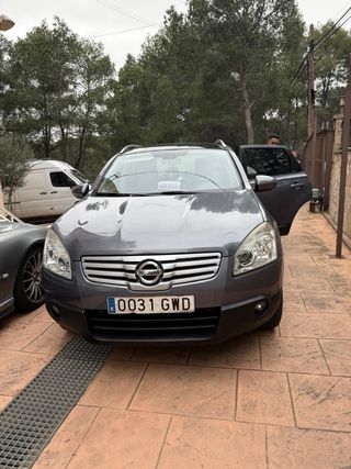 Nissan Qashqai+2 2010