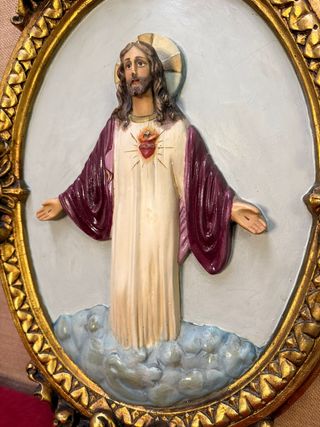 Bonito Sagrado Corazón sobre nubes