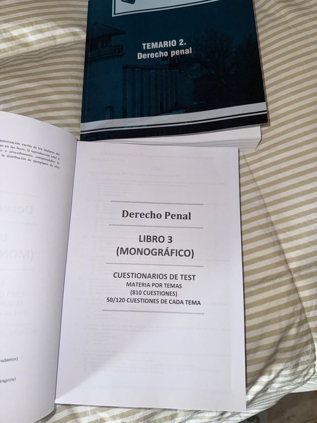 2 Libros de instituciones penitenciarias 