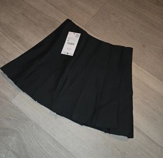 Minifalda plisada negra Zara