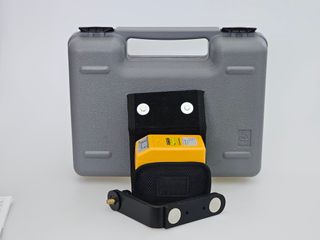 Tracciatore da palmo PLS 2 laser autolivellante