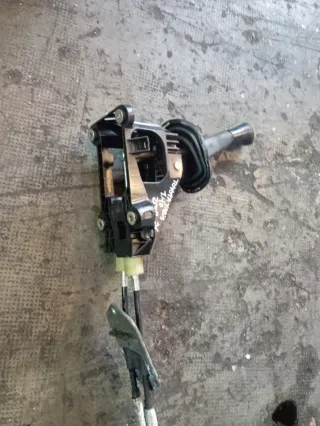 palanca cambio toyota yaris