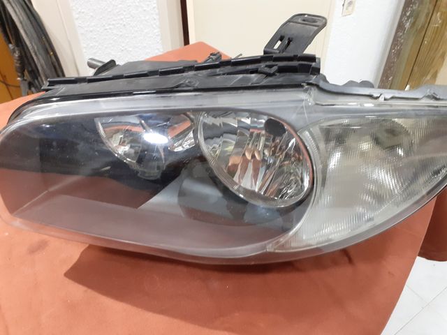 Foco BMW s1 izquierdo 