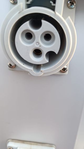 Electricista y mantenimiento | Roberto Sánchez