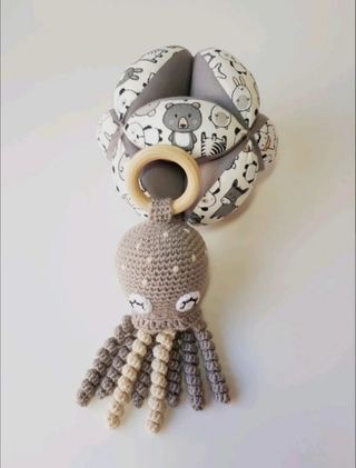 Pelota Montessori y Pulpo Crochet bebés