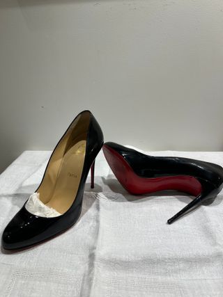 zapatos tacon alto Louboutin negros charol 40,5