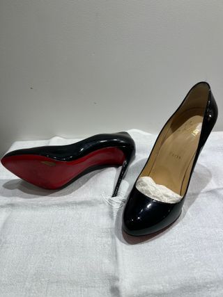 zapatos tacon alto Louboutin negros charol 40,5