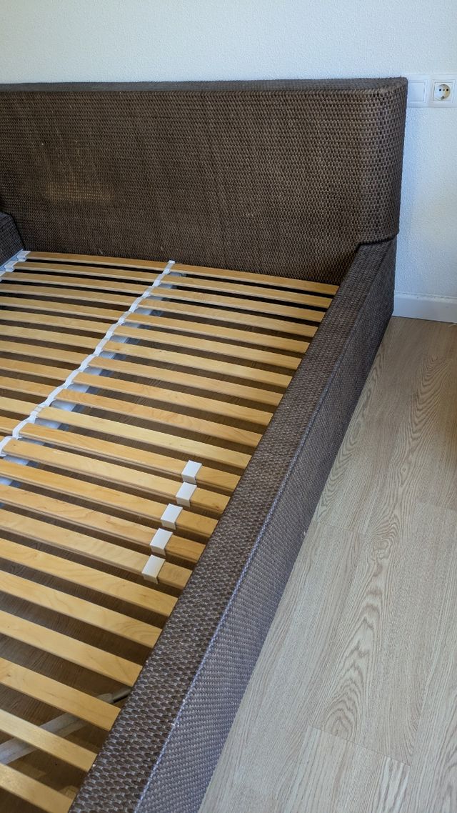 Cama MELBU ratán Ikea 140x200