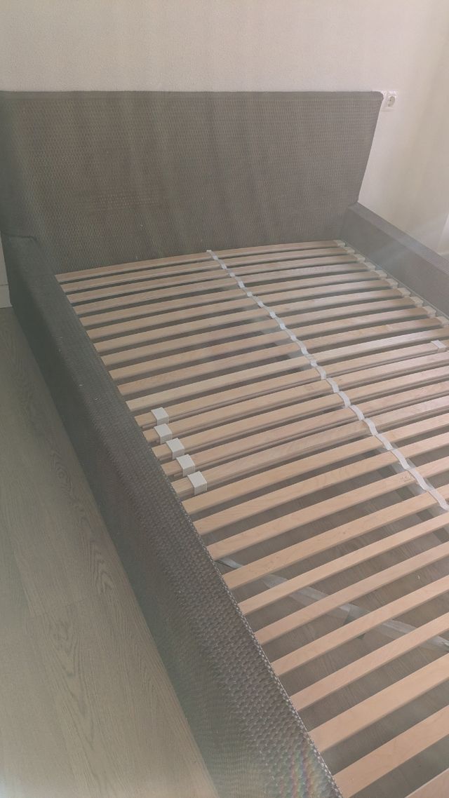 Cama MELBU ratán Ikea 140x200