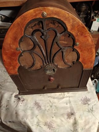 ANTIGUA RADIO DE CAPILLA ANTIGUA PHILCO BABY GRAND