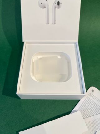Caja vacía de AirPods de apple
