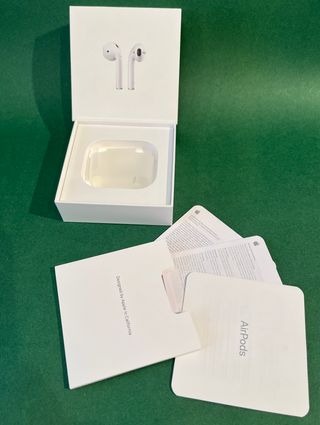 Caja vacía de AirPods de apple