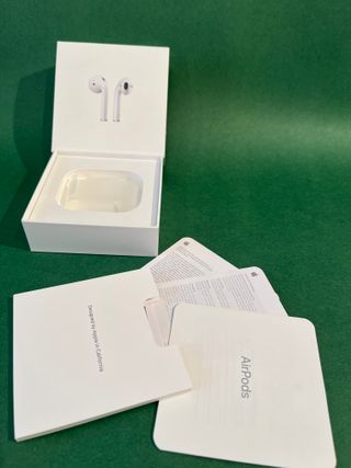Caja vacía de AirPods de apple