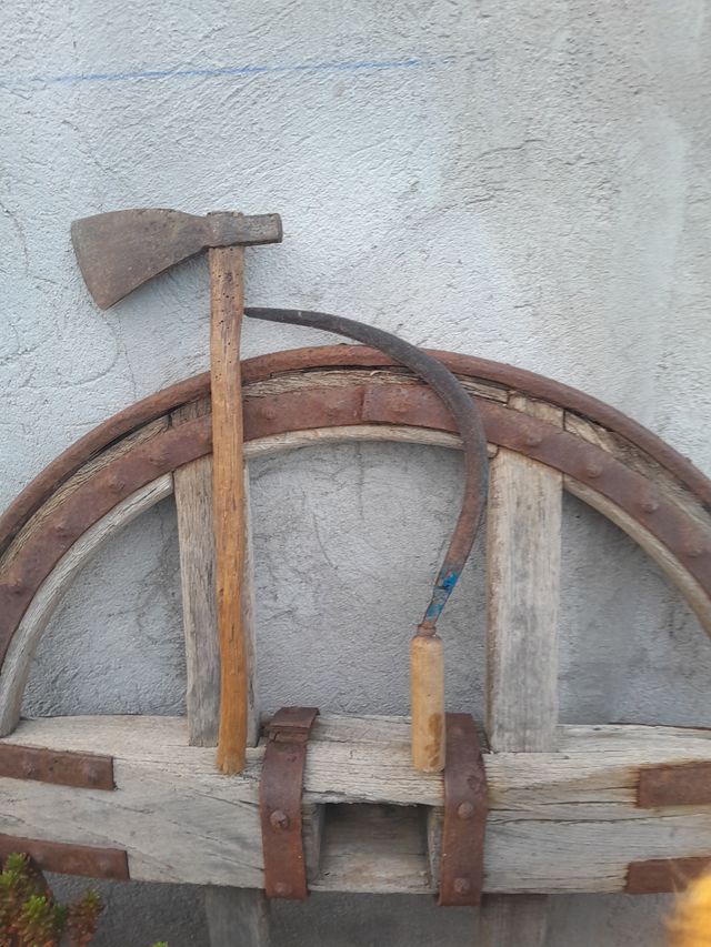 Hacha hoz falç guadaña