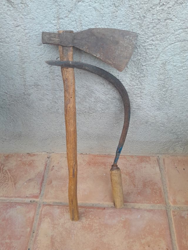 Hacha hoz falç guadaña