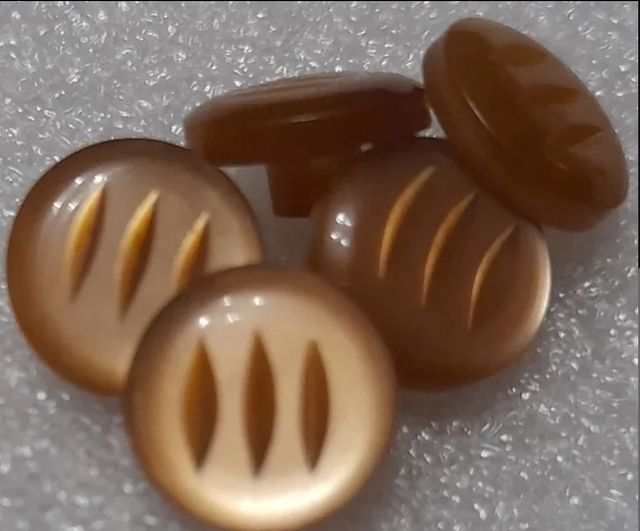 Lote 15 botones- 2 modelos