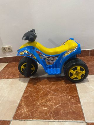 Moto eléctrica juguete