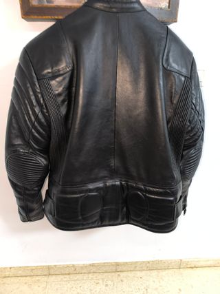 Chaqueta moto piel invierno