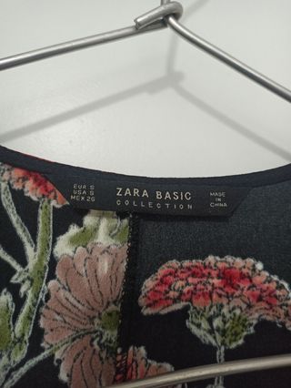 Mono largo con estampado de flores