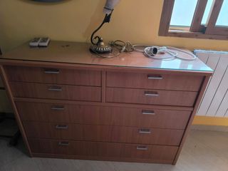 BAJADA PRECIO Dormitorio matrimonio con armario.