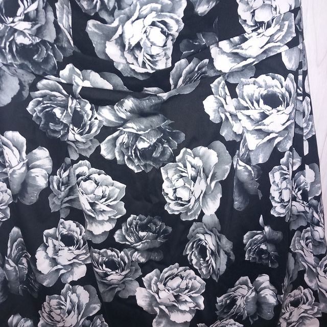 VESTIDO ESCOTE CORAZÓN.