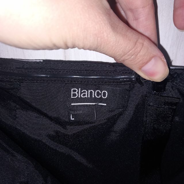 VESTIDO ESCOTE CORAZÓN.