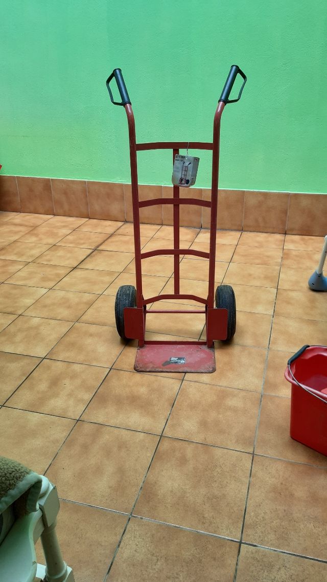 Carretilla para transportar en hierro