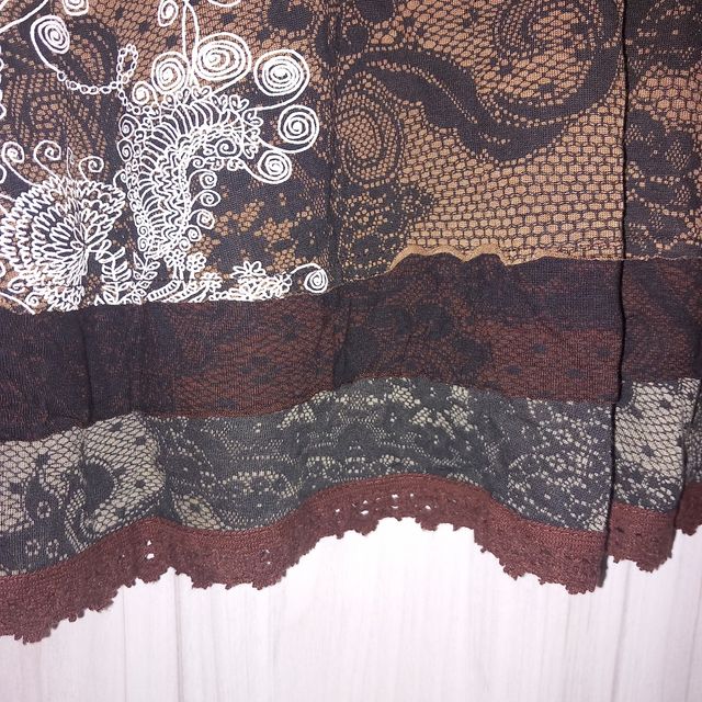 VESTIDO DE DESIGUAL.