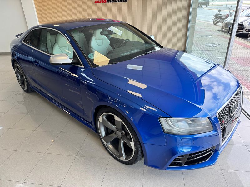 Audi RS5 - foto 1
