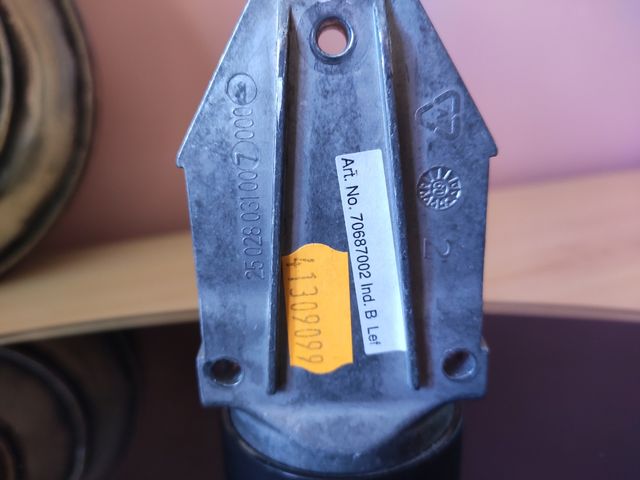 Soporte/peana televisión LOEWE