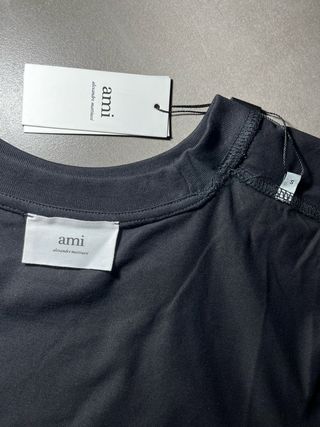 Camiseta Ami Negra