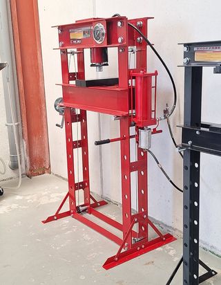 Prensa Hidráulica y sistemas de aire de 50 T