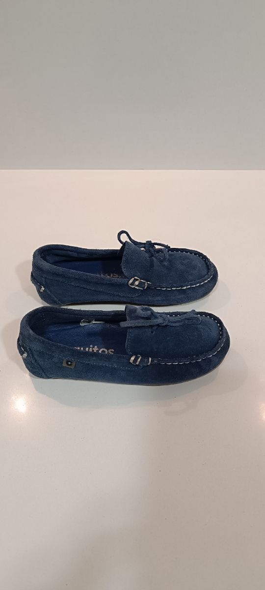 Mocasines piel vuelta. Talla 28