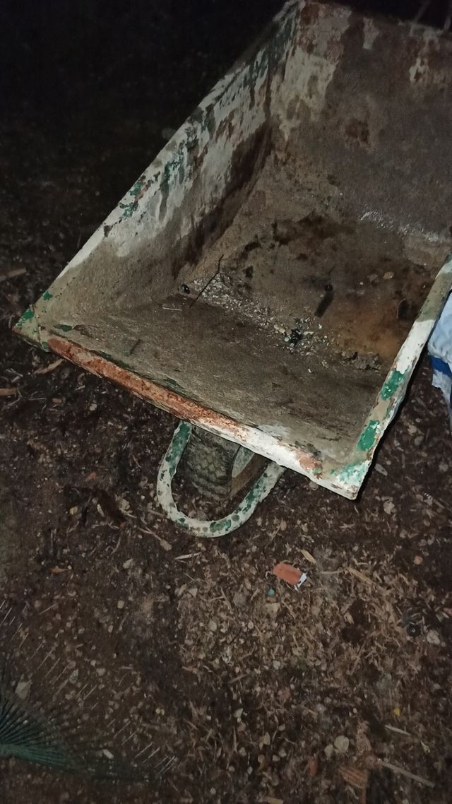 Carretilla de hierro antigua