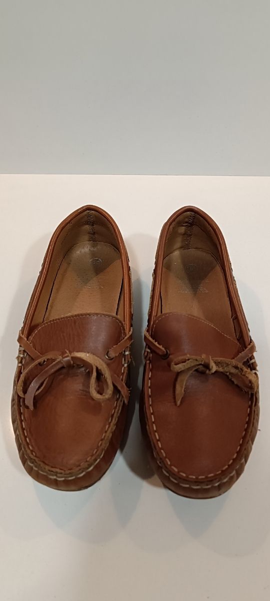 Mocasin cuero natural. 35