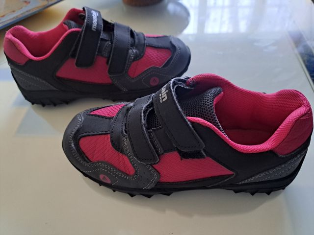 Zapatillas de montaña niña talla 31