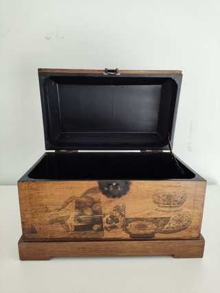 Baúl de madera.