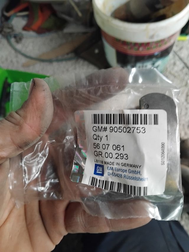 Valvula escape y admisión opel