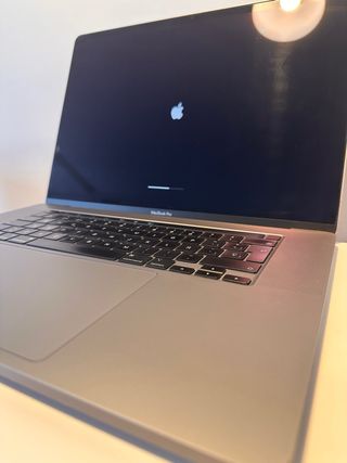 Macbook Pro 16”