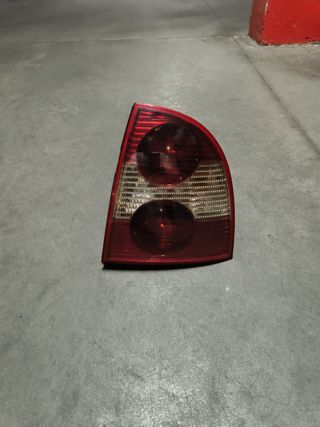 Faro trasero passat