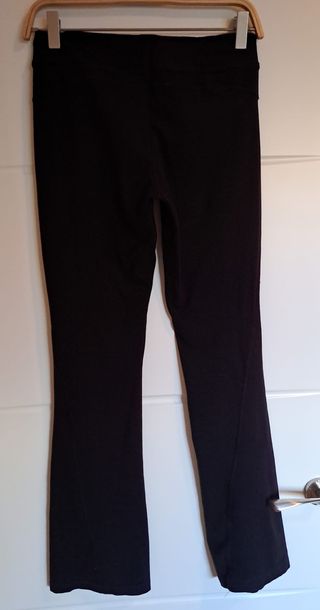 Pantalones flare (lMango Sport). Talla M.