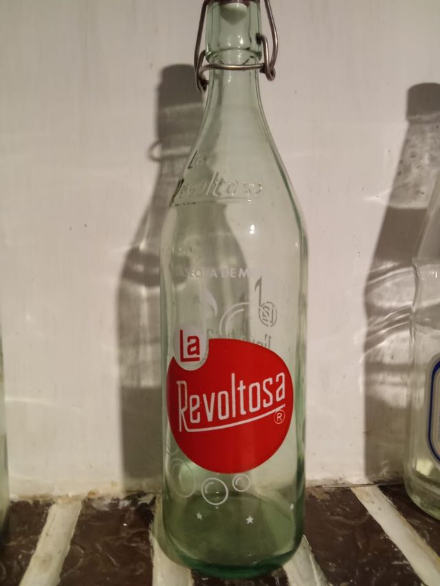 Gaseosas y garrafas. Damajuanas