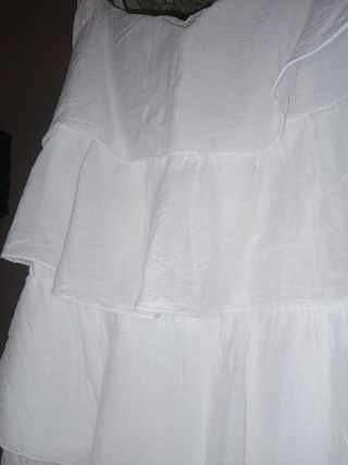 Camiseta de tirantes con volantes