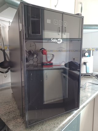 Nevera vinoteca